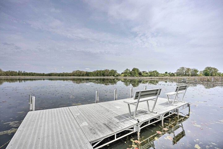 Pet-friendly Grass Lake Retreat w / Game Room!