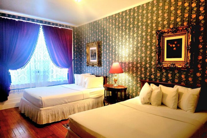 Room 34 of 52
