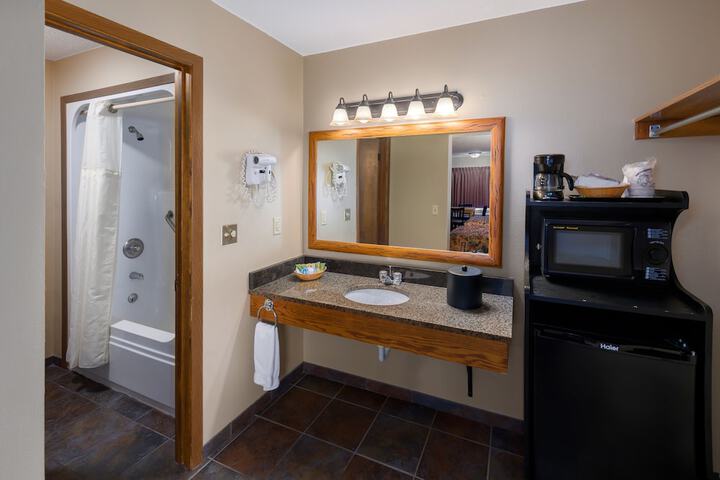 Rock Crest Lodge & Cabins