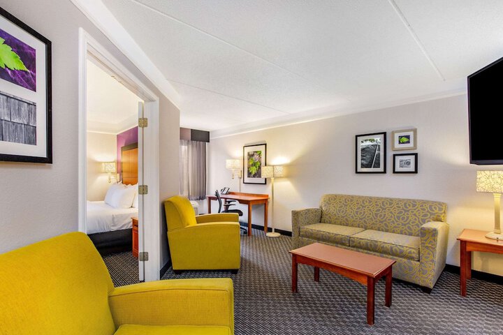 Room 18 of 30