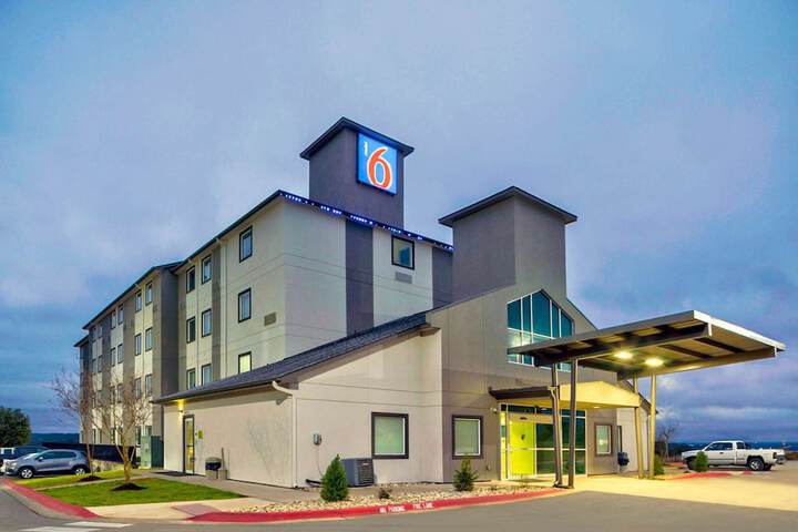 Motel 6 Marble Falls TX
