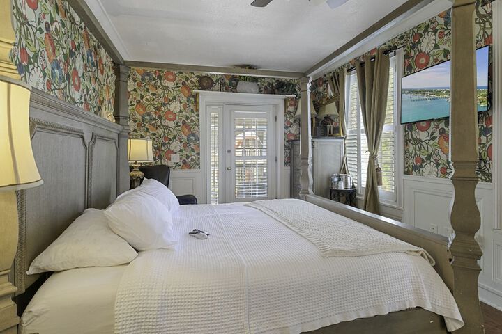 Room 22 of 70