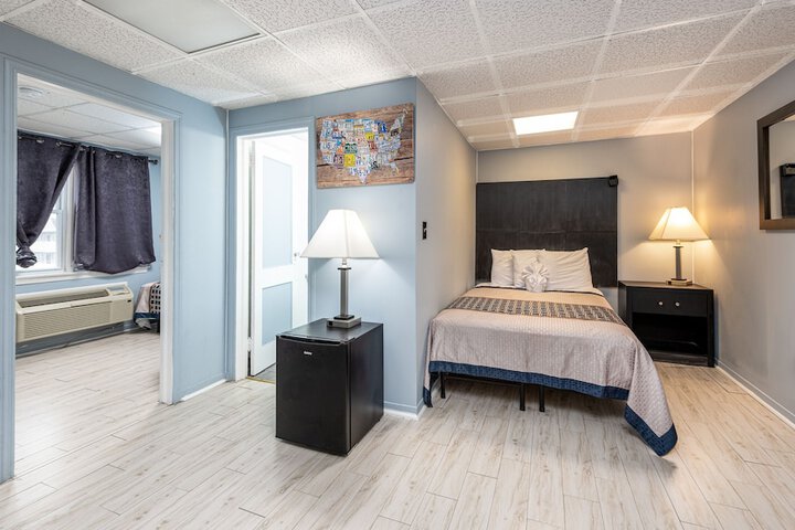 Room 15 of 33