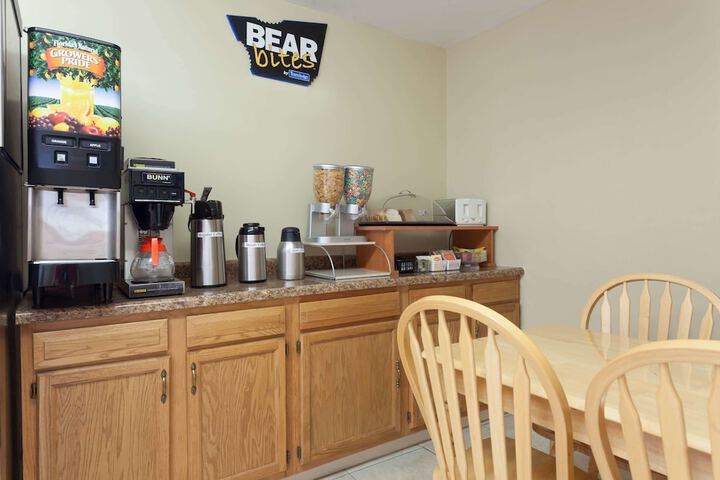 Breakfast/Coffee Service 14 of 15