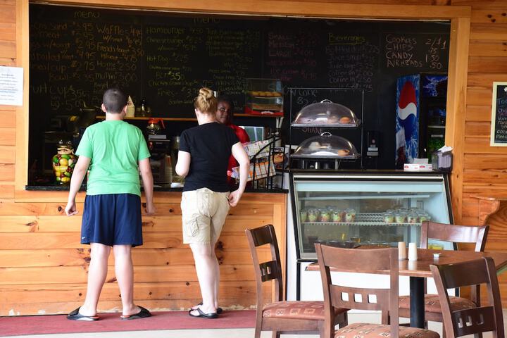 Breakfast/Coffee Service 135 of 183