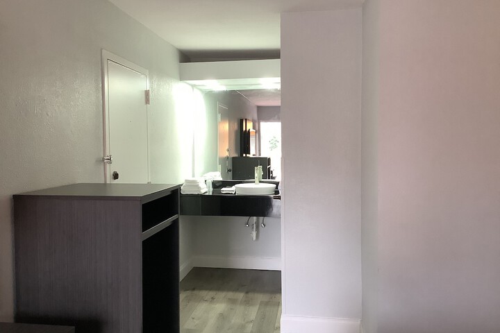 Room 12 of 44
