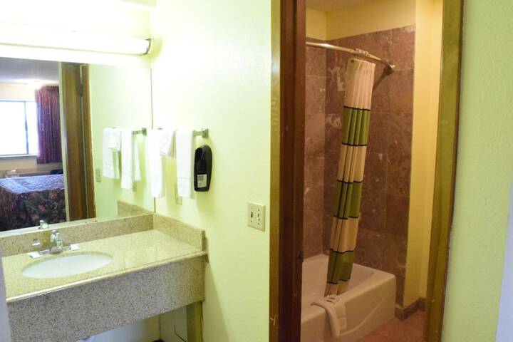 Room 30 of 46