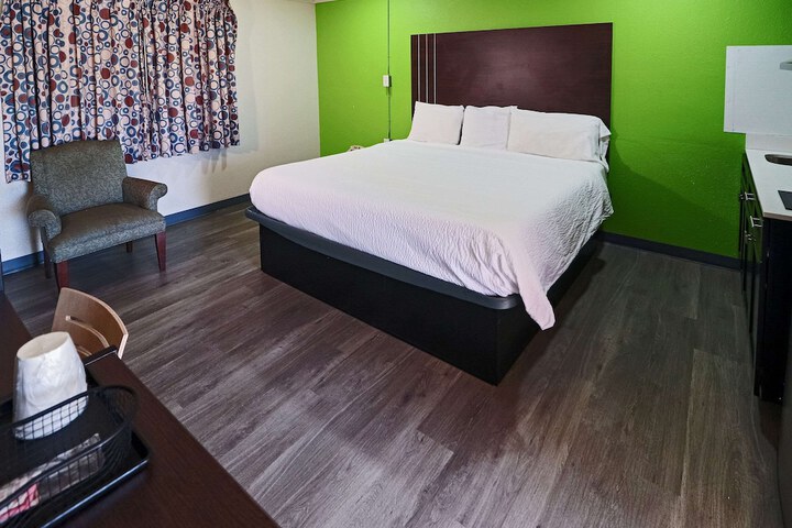 Room 56 of 74