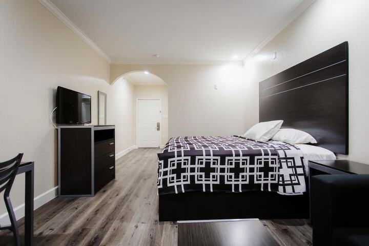 Room 17 of 53
