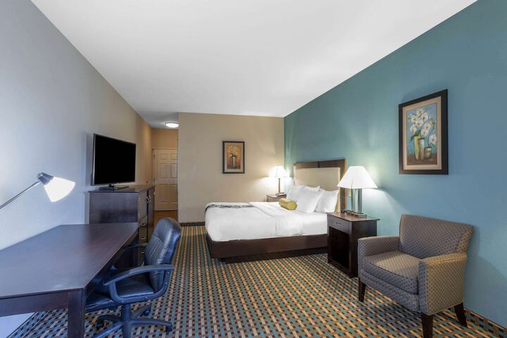 Room 14 of 28