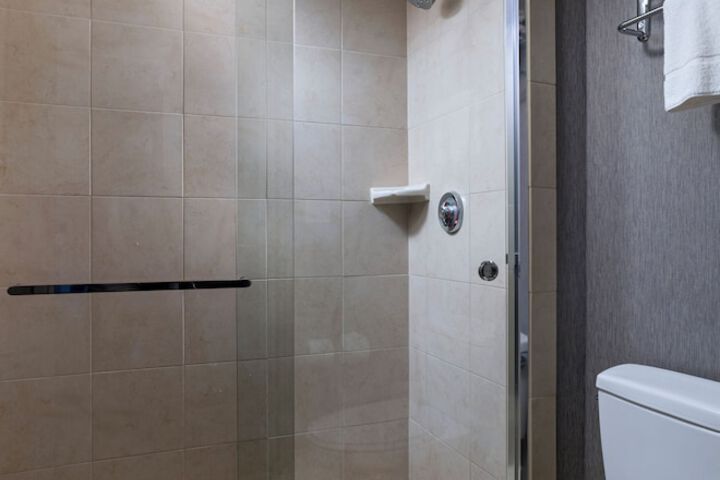 Room 10 of 46