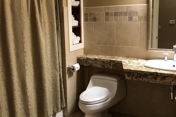 Room 12 of 34