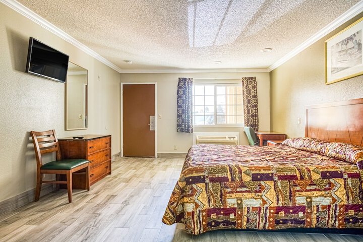 Room 28 of 30