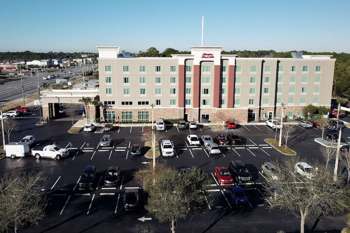 Hotel 2 of 51
