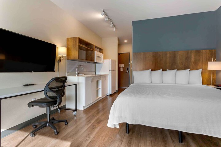 Room 21 of 34