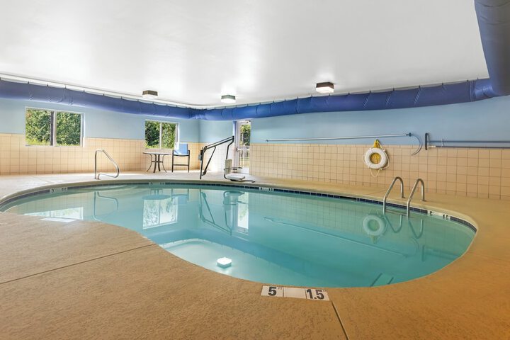 Holiday Inn Express Hotel & Suites FLORENCE NORTHEAST by IHG