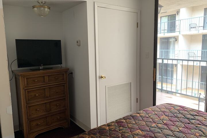 Room 83 of 165