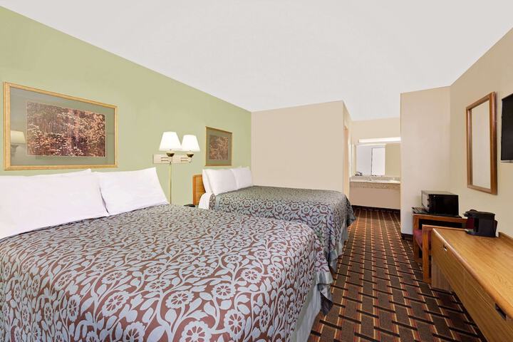 Room 12 of 26
