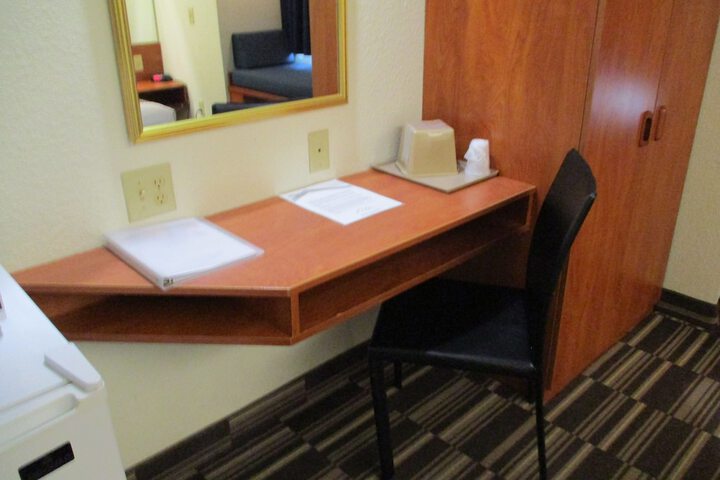 Room 30 of 51