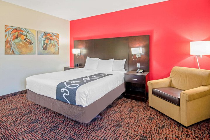 Room 12 of 34