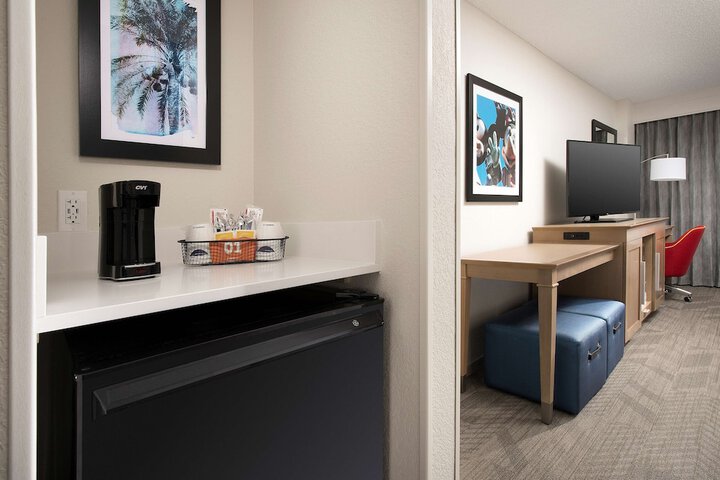 Room 26 of 34