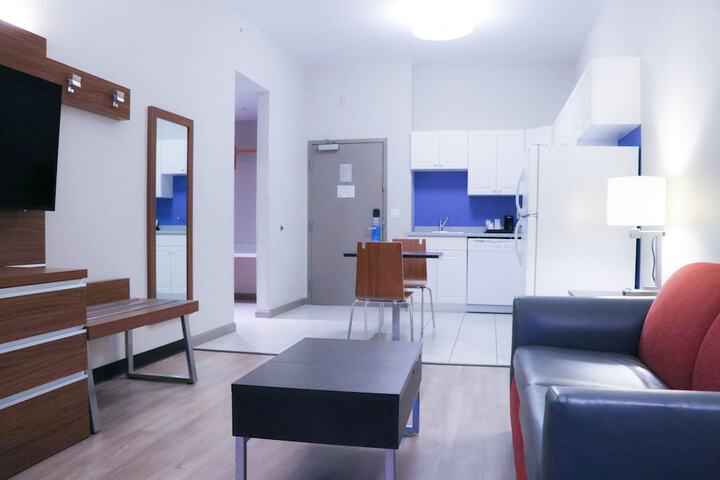 Room 22 of 40
