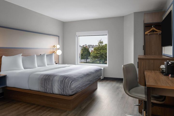 AmericInn by Wyndham Urbana / Champaign University Area