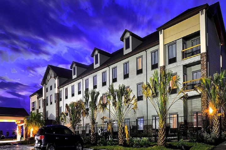 Hotel 2 of 29