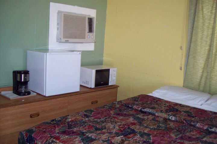 Room 15 of 40