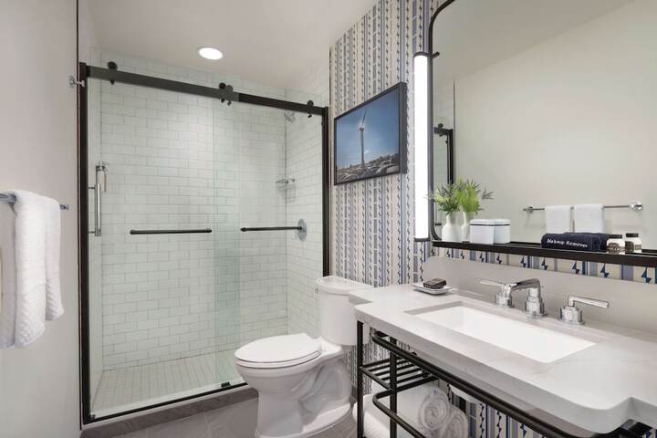 The Central Station Memphis Curio Collection by Hilton