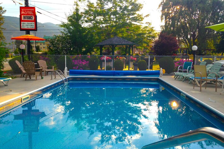 Pool 4 of 57