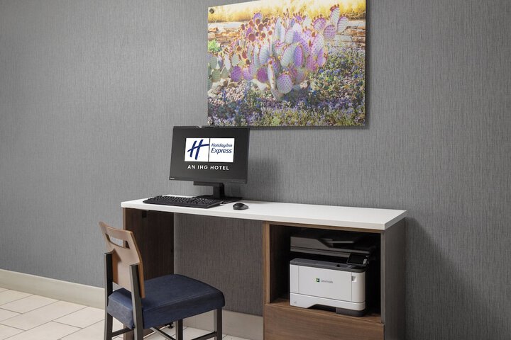 Holiday Inn Express & Suites Phoenix West - Buckeye by IHG