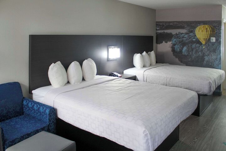 Room 9 of 26