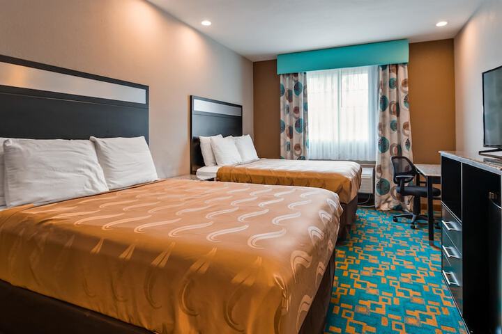 Room 8 of 22