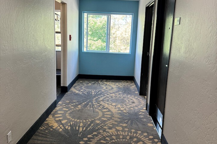 Ballroom/Hall 69 of 80