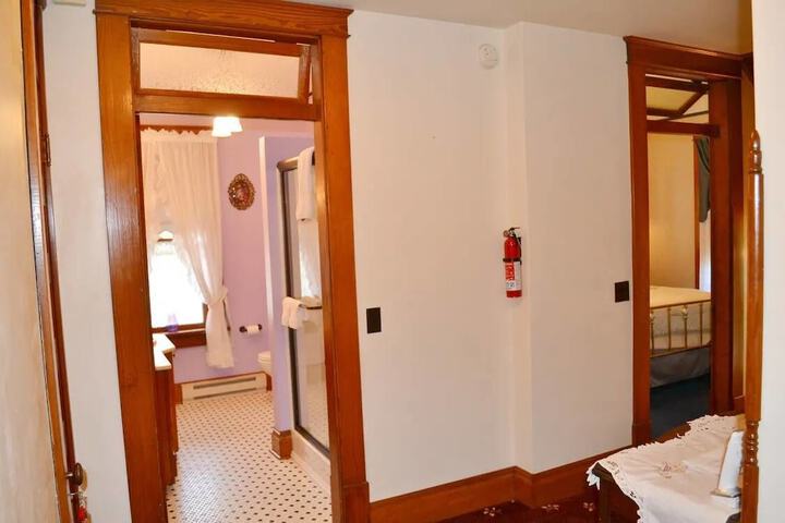 Room 12 of 37