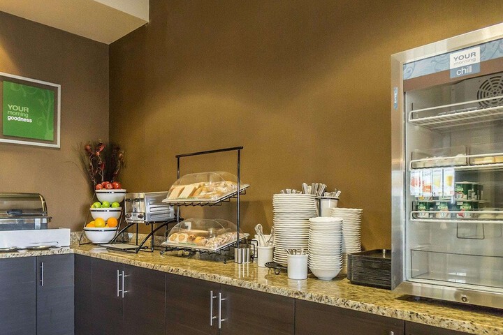 Comfort Inn & Suites Edmonton International Airport