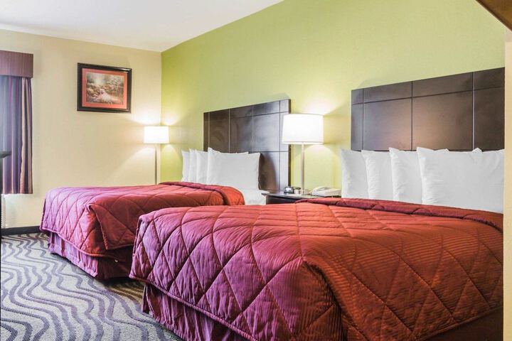 Quality Inn & Suites North Montgomery