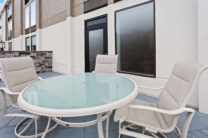 Terrace/Patio 37 of 38