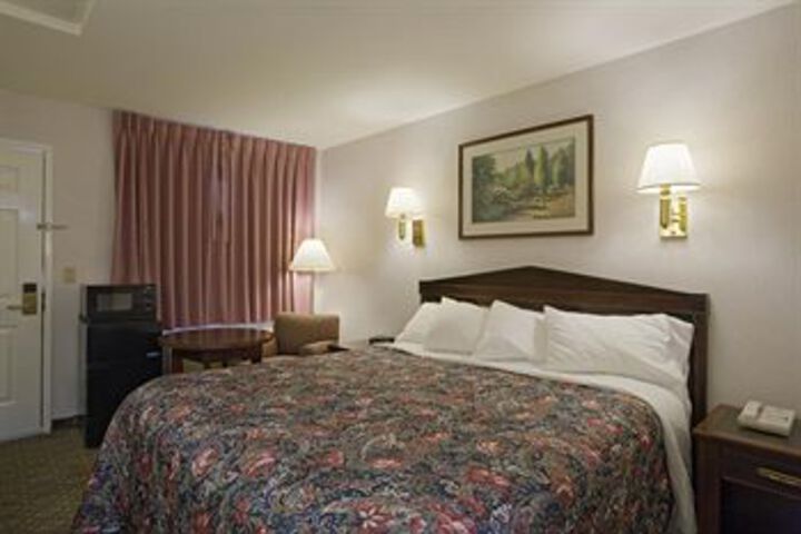 Americas Best Value Inn & Suites Wine Country Santa Rosa