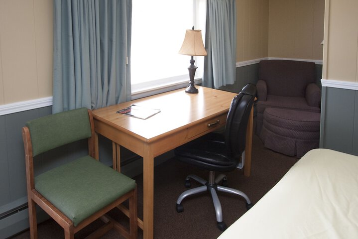 Room 12 of 15
