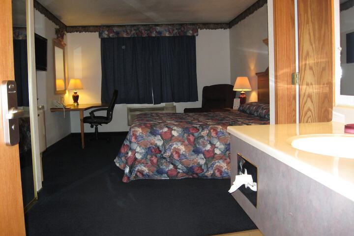 Room 14 of 30