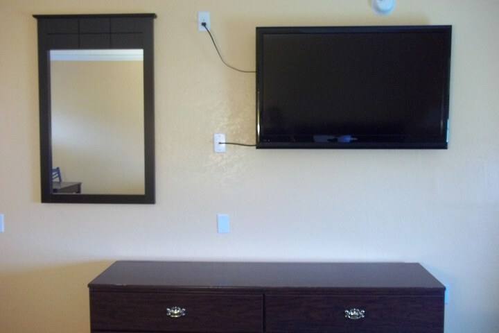 Room 54 of 66