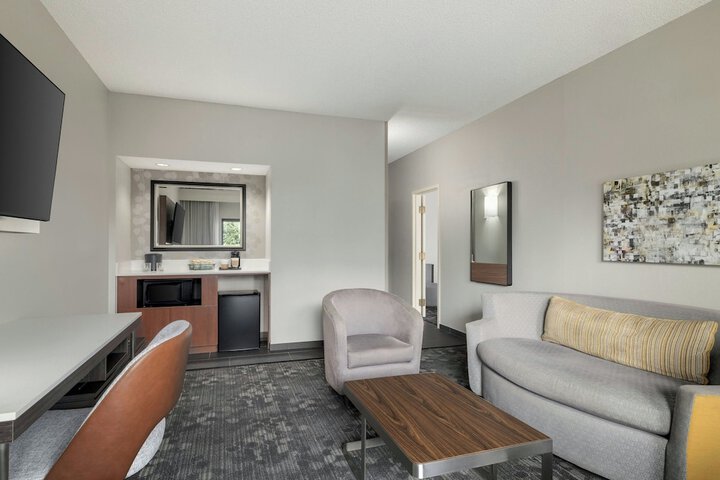 Courtyard by Marriott Dallas-Fort Worth / Bedford