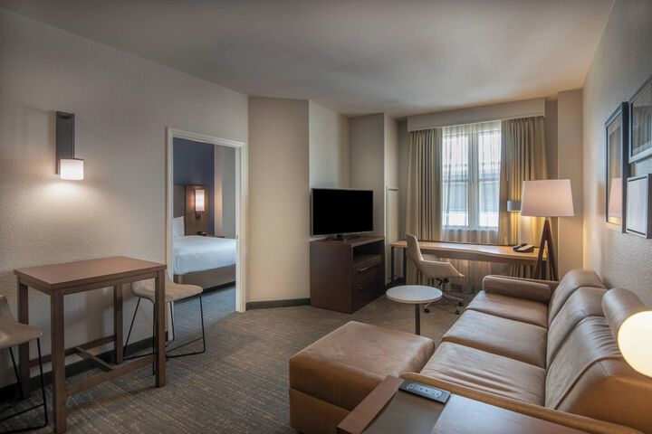 Room 14 of 25