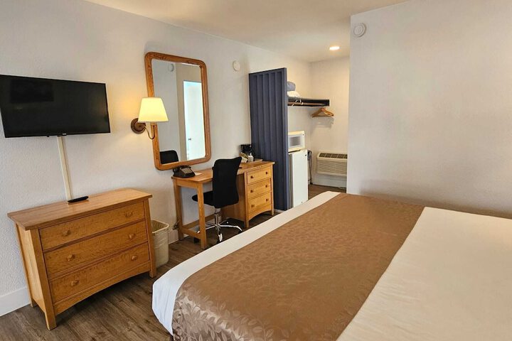 Room 32 of 75