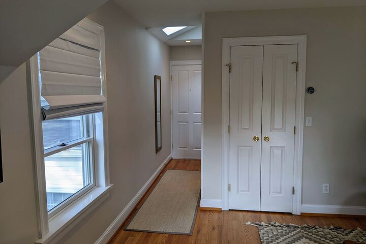 Room 105 of 239