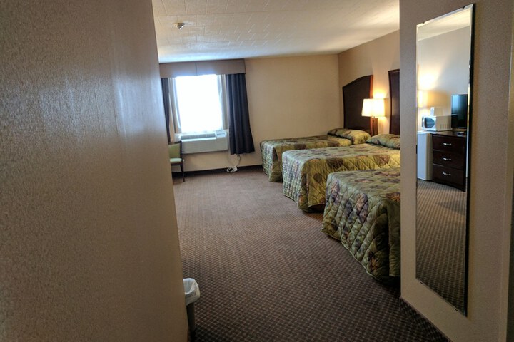 Room 18 of 36
