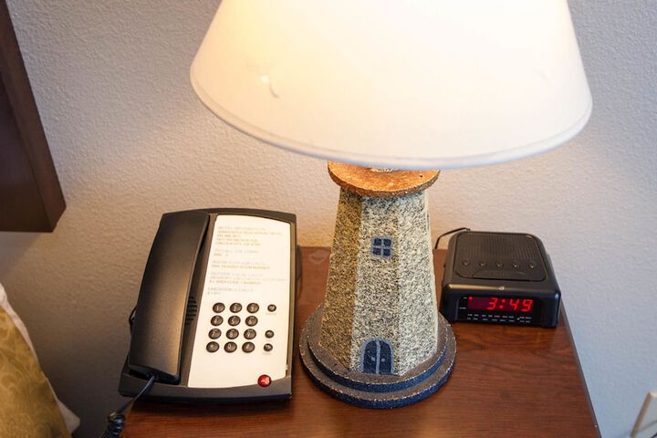 Room 28 of 127