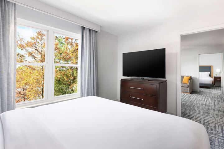 Homewood Suites by Hilton Manchester / Airport